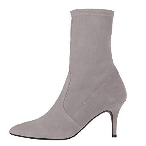 Stuart Weitzman Cling Kitten heel booties - Picture 4 of 8